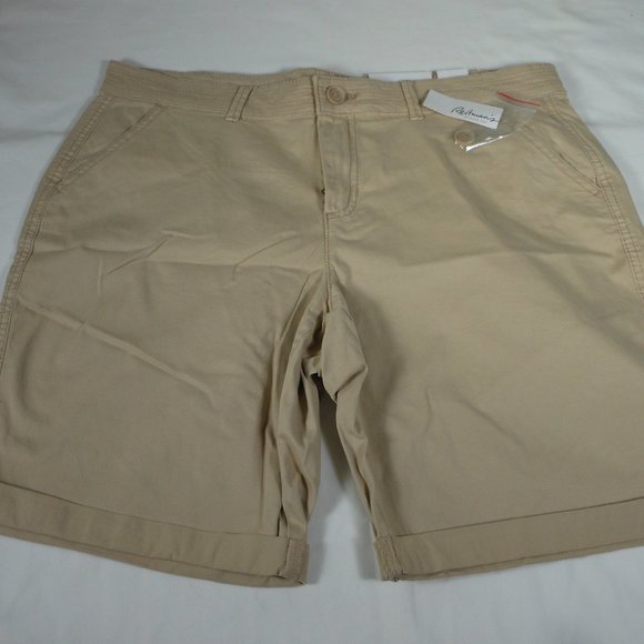 2 new Reitmans The Chino women's casual shorts. - Picture 7 of 9